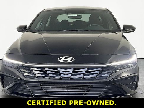 Used 2025 Hyundai Elantra Sport FWD image 2