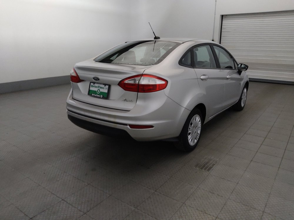 Used 2016 Ford Fiesta S FWD image 9