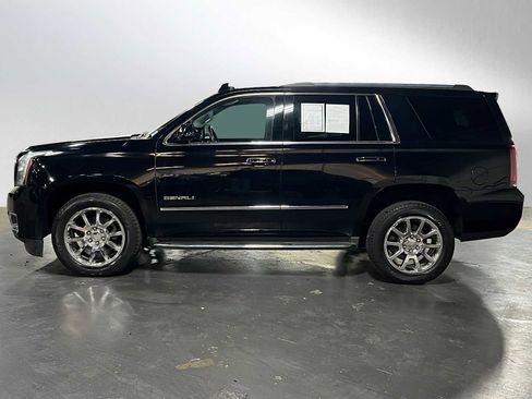 Used 2017 GMC Yukon Denali image 6