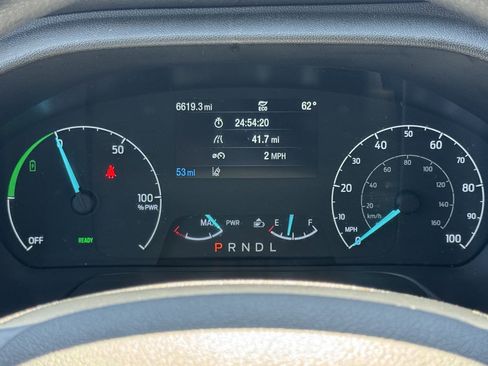 Used 2023 Ford E-Transit Medium Roof image 29