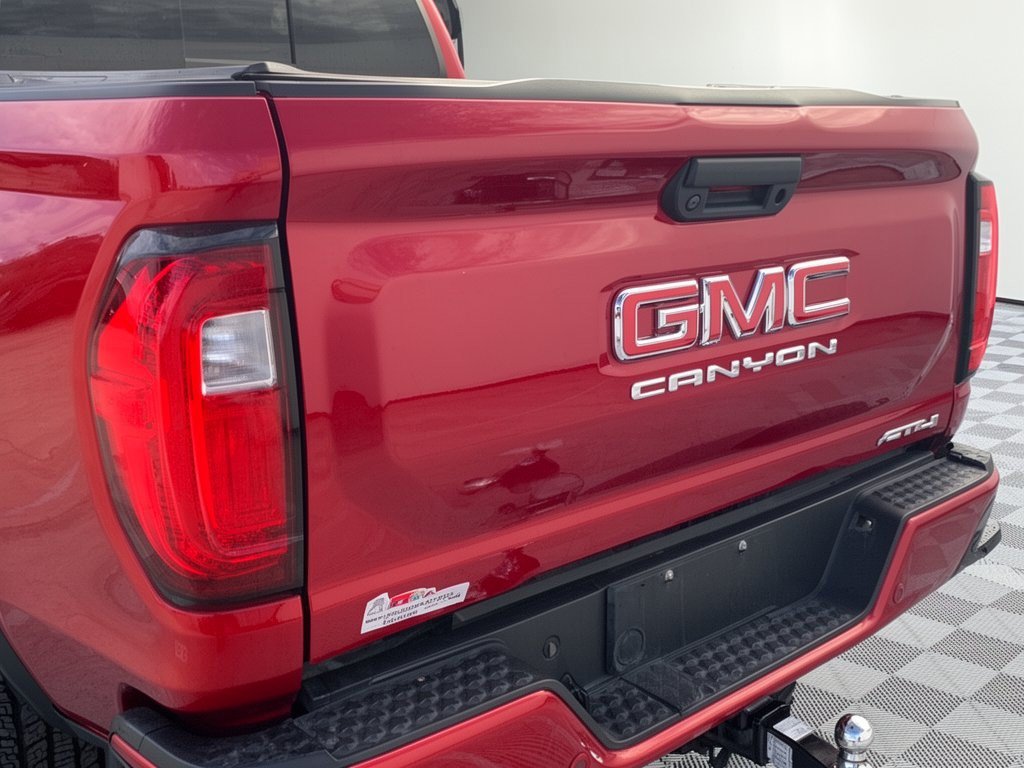 Used 2024 GMC Canyon AT4 w/ AT4 Premium Package AWD/4WD image 27