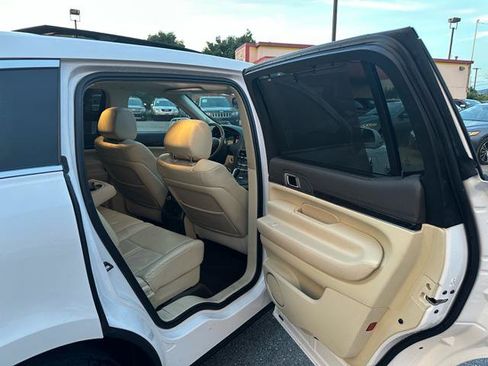 Used 2018 Lincoln MKT AWD w/ Technology Package image 25