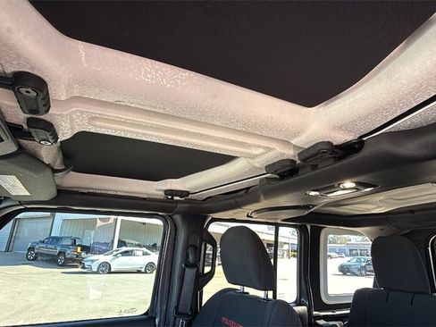 Used 2020 Jeep Wrangler Unlimited Rubicon image 12