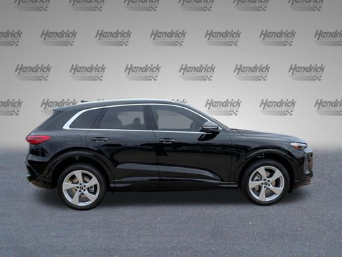 Used 2026 Audi Q5 Premium AWD/4WD image 11