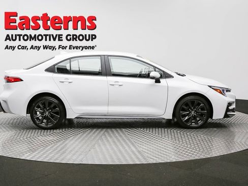 Used 2025 Toyota Corolla SE image 4