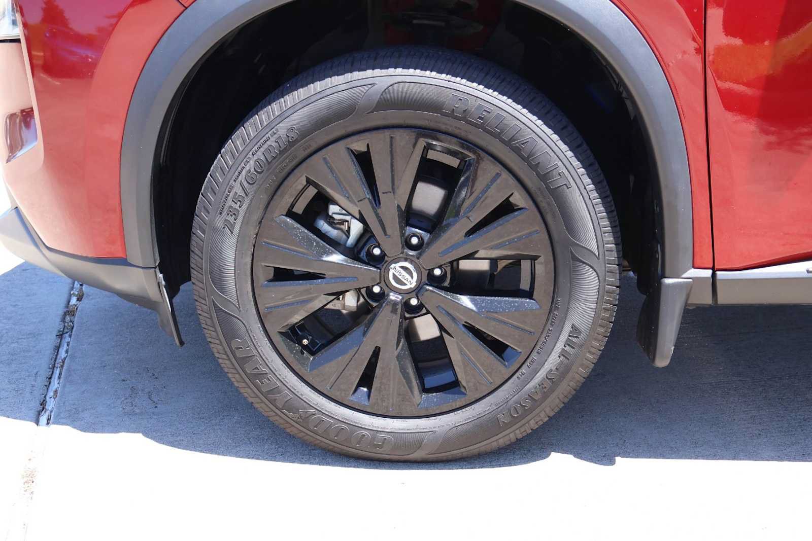 Used 2021 Nissan Rogue SV FWD image 8