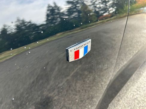 Used 2019 Chevrolet Camaro SS image 31