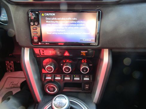 Used 2018 Toyota 86 image 16