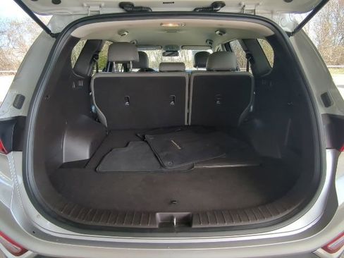 Used 2020 Hyundai Santa Fe SE image 18