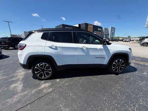 Used 2024 Jeep Compass Limited AWD/4WD image 9