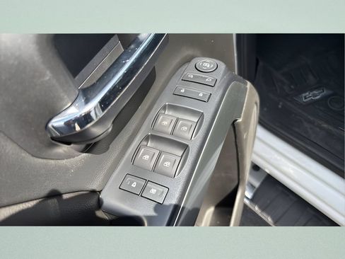 Used 2018 Chevrolet Silverado 1500 LT w/ All Star Edition AWD/4WD image 11