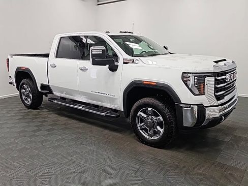 New 2025 GMC Sierra 2500 SLT image 2