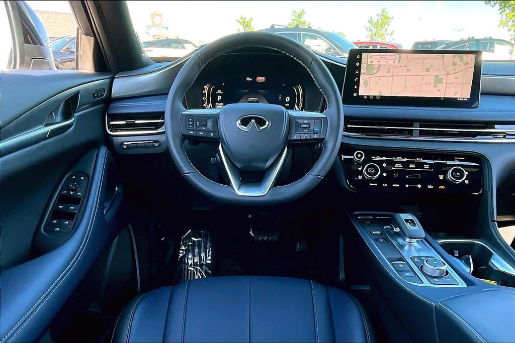 Certified 2027 INFINITI QX60 Sport w/ Dark Cargo Package AWD/4WD image 17