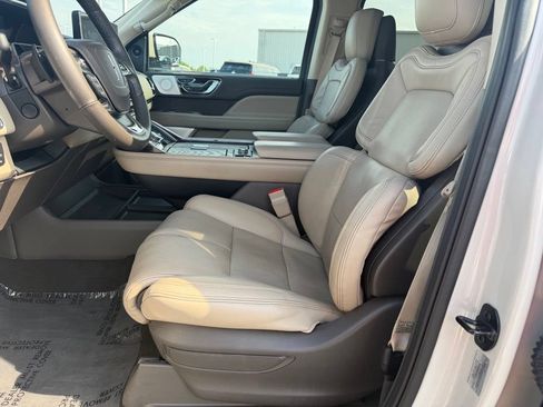 Used 2022 Lincoln Navigator L Reserve RWD image 37