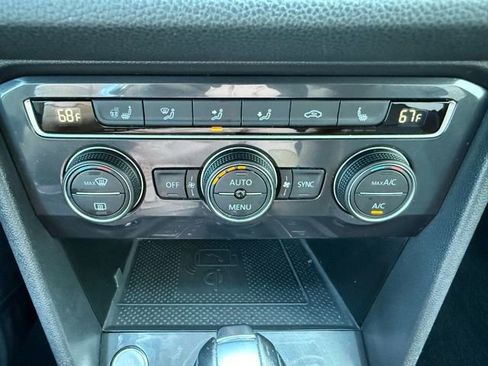 Certified 2020 Volkswagen Tiguan SEL image 18