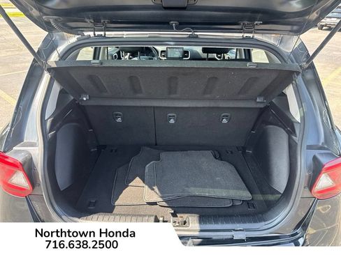 Used 2021 Hyundai Venue SE FWD image 21