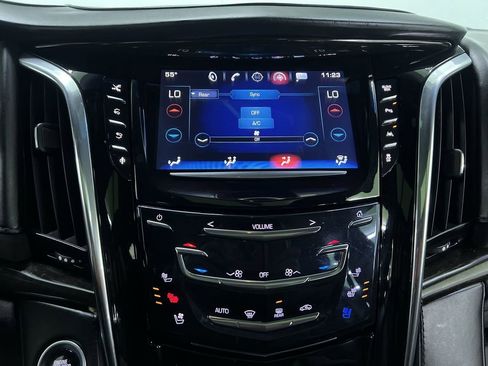 Used 2016 Cadillac Escalade Platinum AWD/4WD image 23