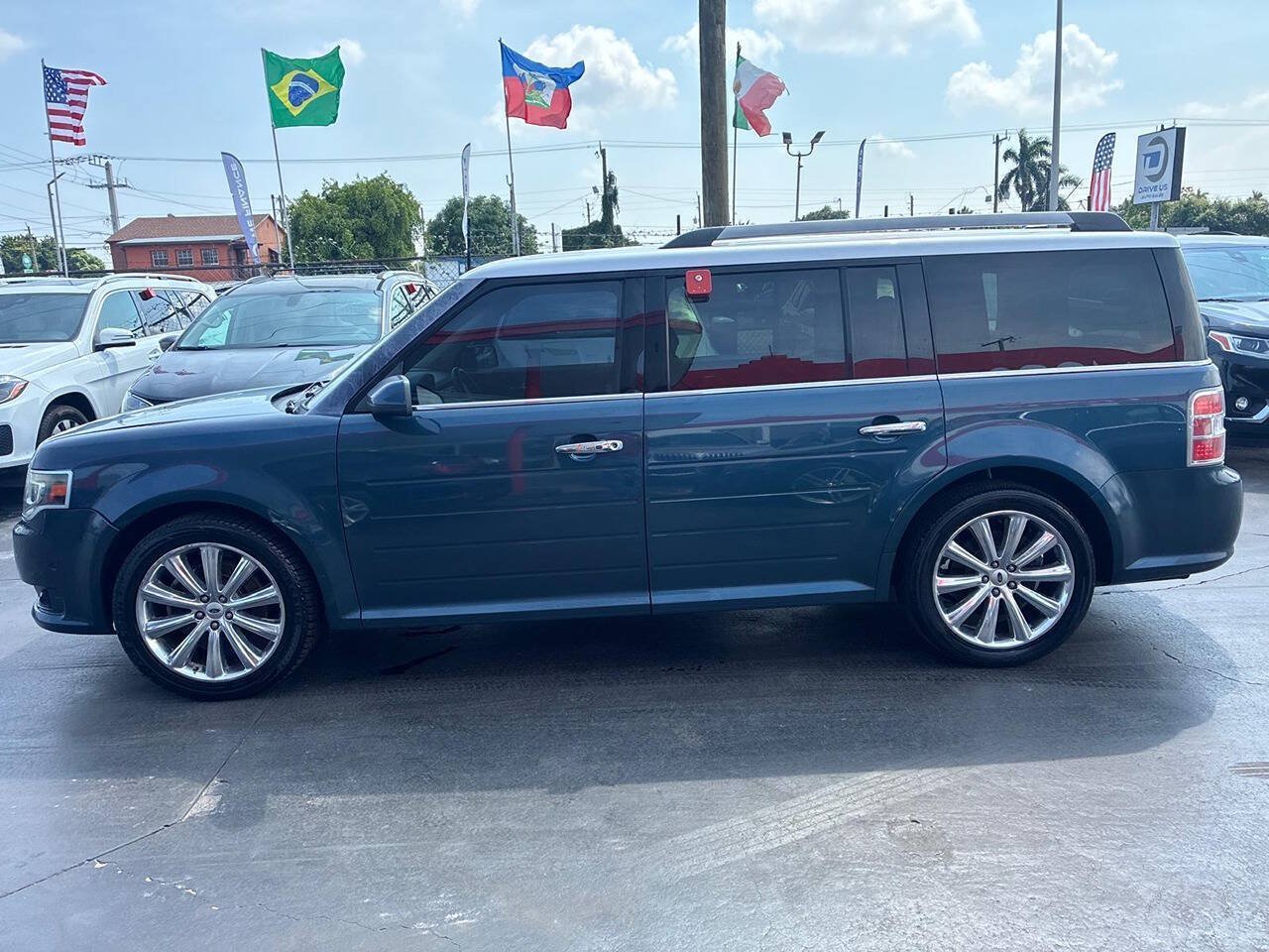 Used 2016 Ford Flex Limited w/ Equipment Group 301A FWD image 12
