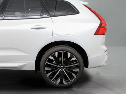 Used 2026 Volvo XC60 B5 Ultra w/ Protection Package Premier AWD/4WD image 32