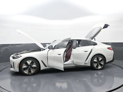 Used 2023 BMW i4 eDrive40 w/ Premium Package RWD image 40