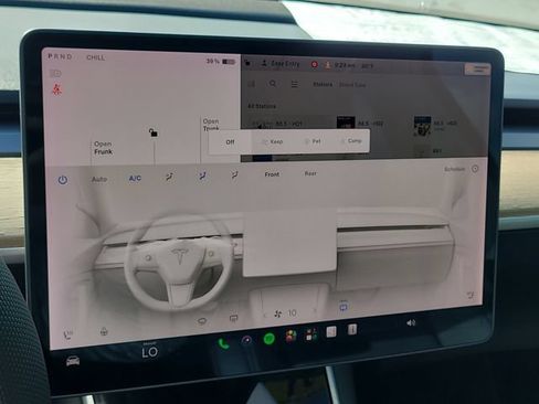 Used 2021 Tesla Model Y Long Range AWD/4WD image 25
