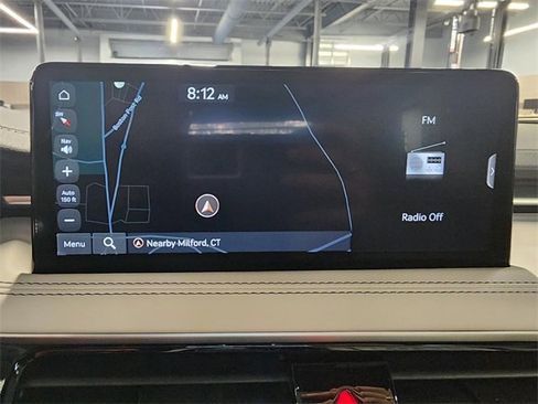 Used 2025 Genesis G70 2.5T image 17