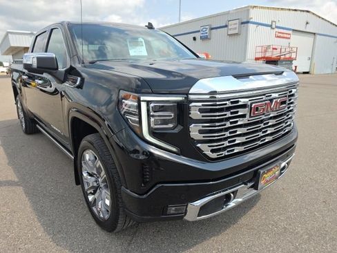 Used 2025 GMC Sierra 1500 Denali w/ Denali Reserve Package AWD/4WD image 7