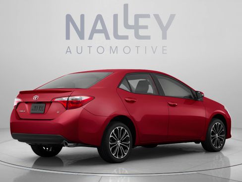 Used 2015 Toyota Corolla LE FWD image 2