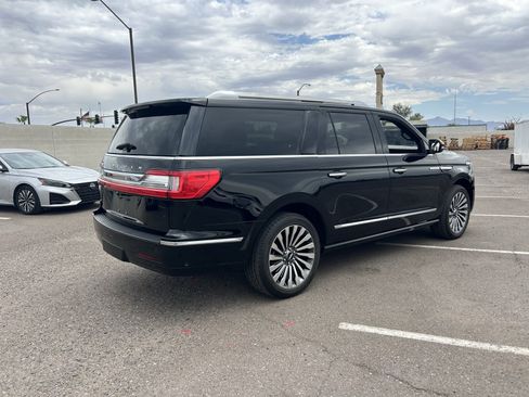 Used 2018 Lincoln Navigator L Reserve w/ Technology Package AWD/4WD image 4