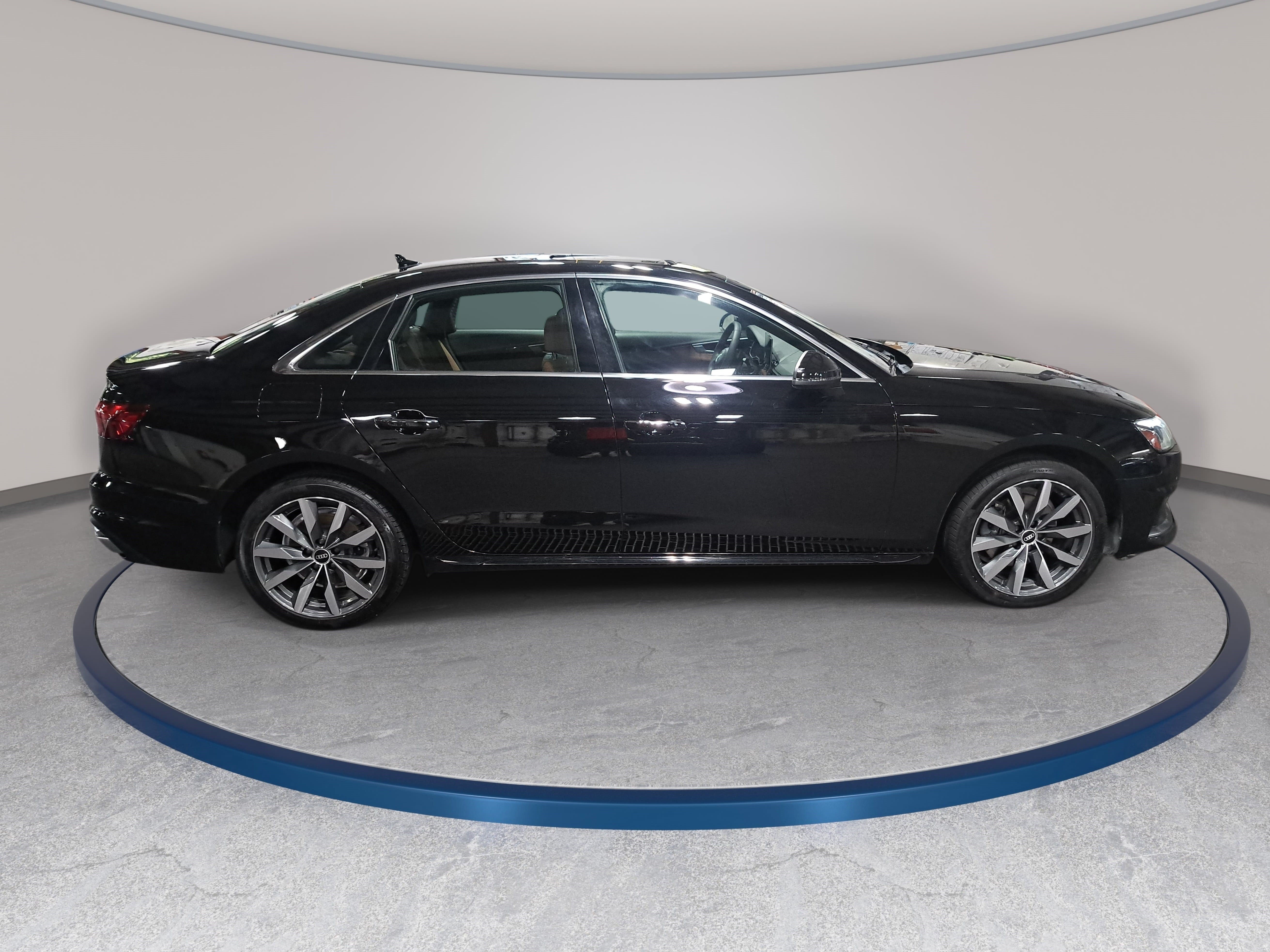 Used 2022 Audi A4 2.0T Premium Plus w/ Premium Plus Package AWD/4WD image 4
