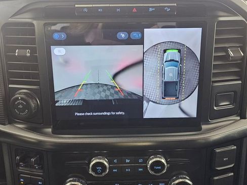 Used 2024 Ford F150 Platinum w/ FX4 Off-Road Package image 36