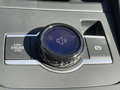New 2026 Volkswagen Tiguan SE R-Line FWD image 29