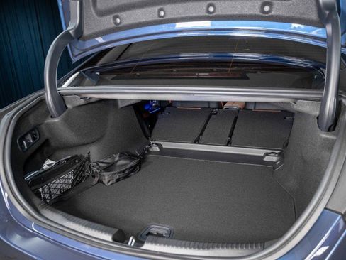 Certified 2025 Mercedes-Benz C 300 Sedan image 9