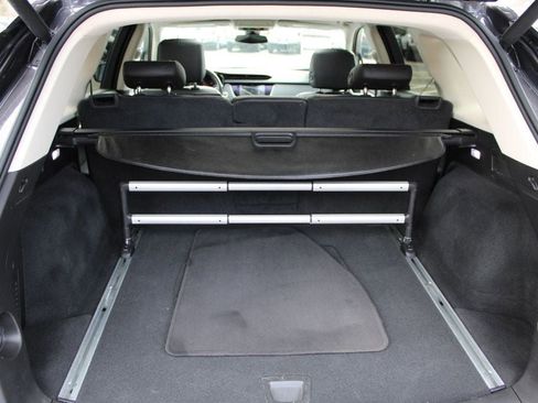 Used 2018 Cadillac XT5 Luxury w/ Driver Awareness Package image 11