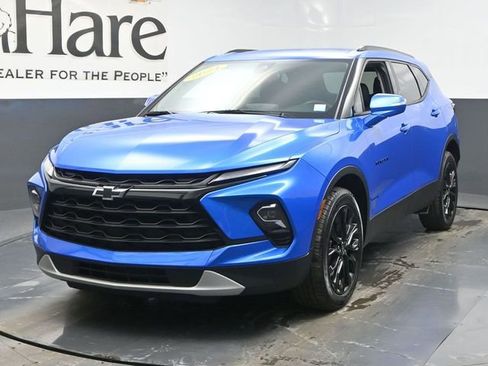 Used 2024 Chevrolet Blazer LT w/ LPO, Black Grille Bar Package image 7