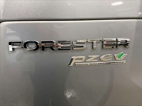 Used 2015 Subaru Forester 2.5i w/ Alloy Wheel Package AWD/4WD image 10