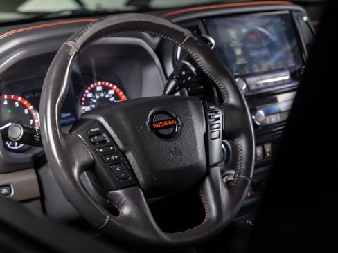 Used 2020 Nissan Titan PRO-4X w/ Pro-4x Convenience Package AWD/4WD image 32