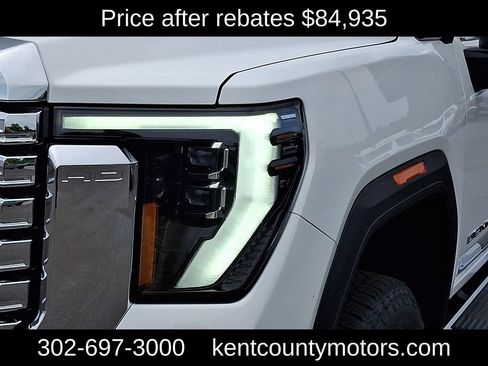 New 2026 GMC Sierra 3500 Denali w/ Denali Reserve Package AWD/4WD image 10