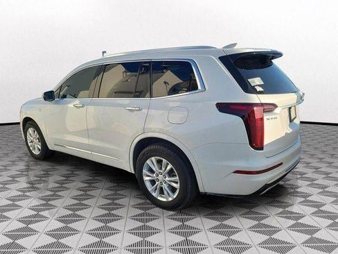 Certified 2023 Cadillac XT6 Luxury FWD image 3