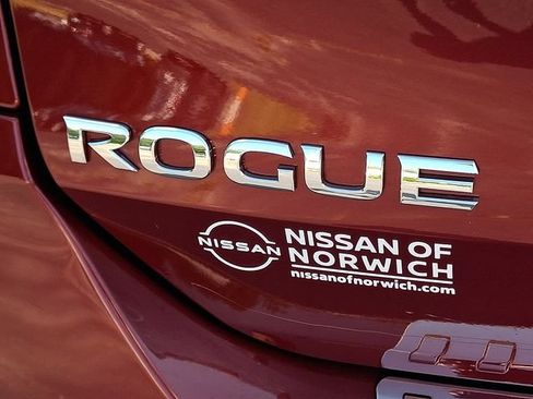 Used 2019 Nissan Rogue SV AWD/4WD image 32