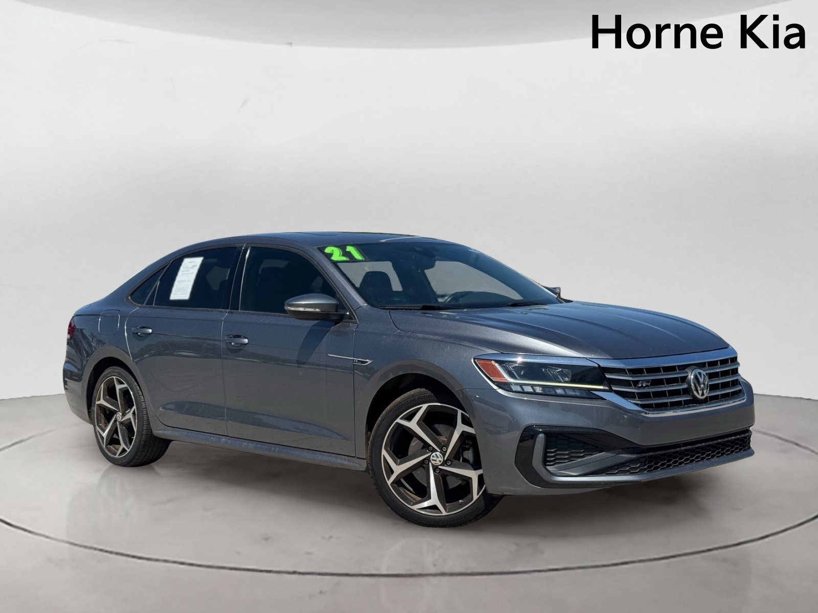 Used 2021 Volkswagen Passat 2.0T R-Line FWD image 2