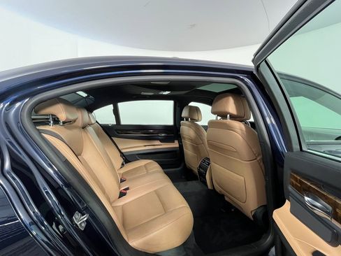 Used 2015 BMW 750Li xDrive image 20