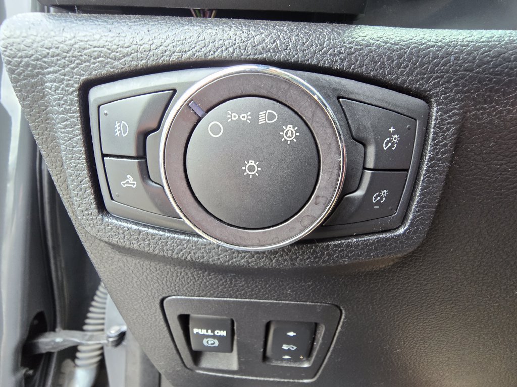 Used 2018 Ford F150 XLT w/ Equipment Group 302A Luxury AWD/4WD image 29