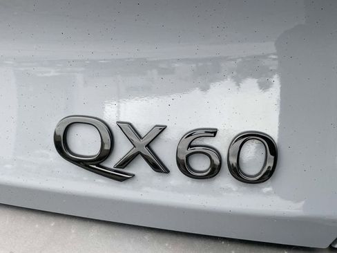 Used 2025 INFINITI QX60 Luxe w/ Black Edition image 7