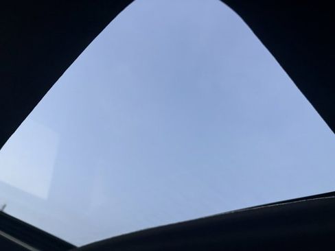 Used 2023 Toyota Tacoma Limited image 17