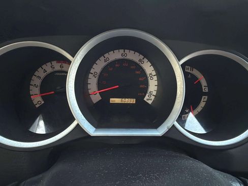 Used 2015 Toyota Tacoma PreRunner image 22