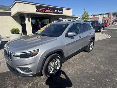 Used 2019 Jeep Cherokee Latitude Plus image 1