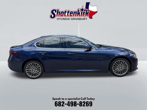 Used 2018 Alfa Romeo Giulia Ti w/ Quick Order Package 22X Lusso AWD/4WD image 5
