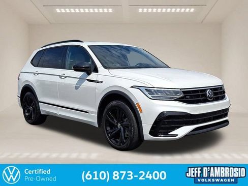 Certified 2023 Volkswagen Tiguan SE R-Line AWD/4WD image 1