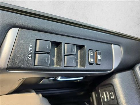 Used 2020 Toyota 4Runner SR5 AWD/4WD image 27